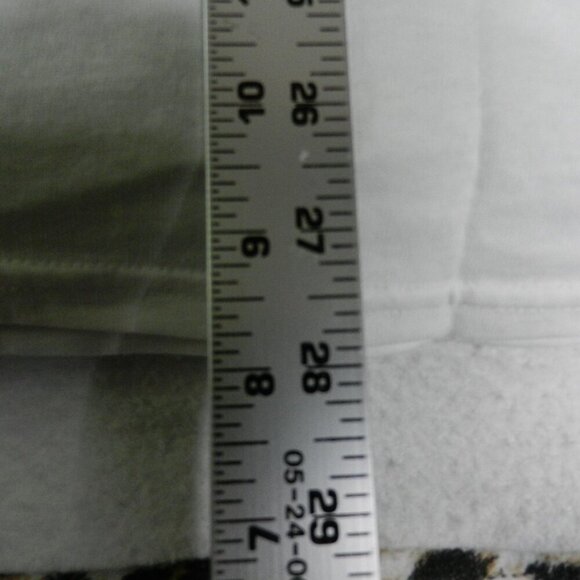 Looney Tunes T-Shirt Adult Size Medium Bugs Tweety Taz Daffy Cotton Tee Y2k - Picture 8 of 10